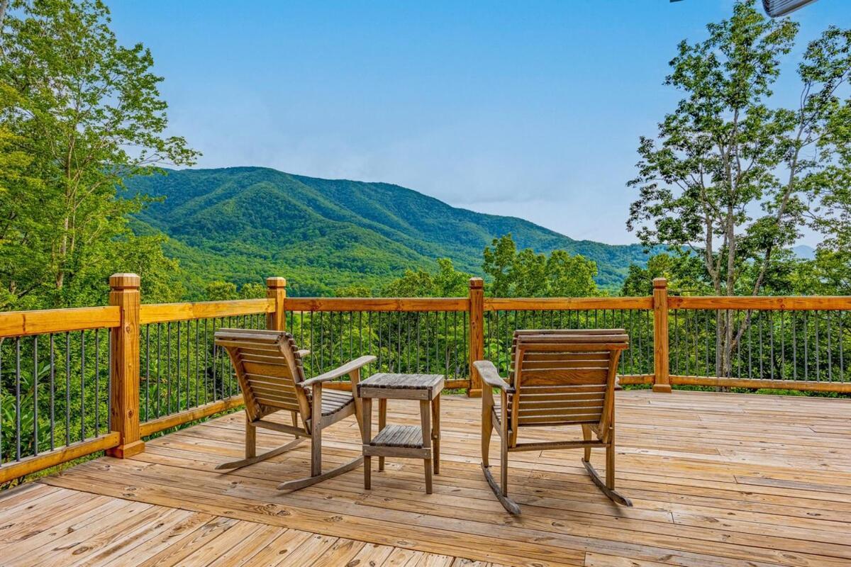 Vila Firefly Cove - Private Theater And Mountain Views! Sevierville Exteriér fotografie